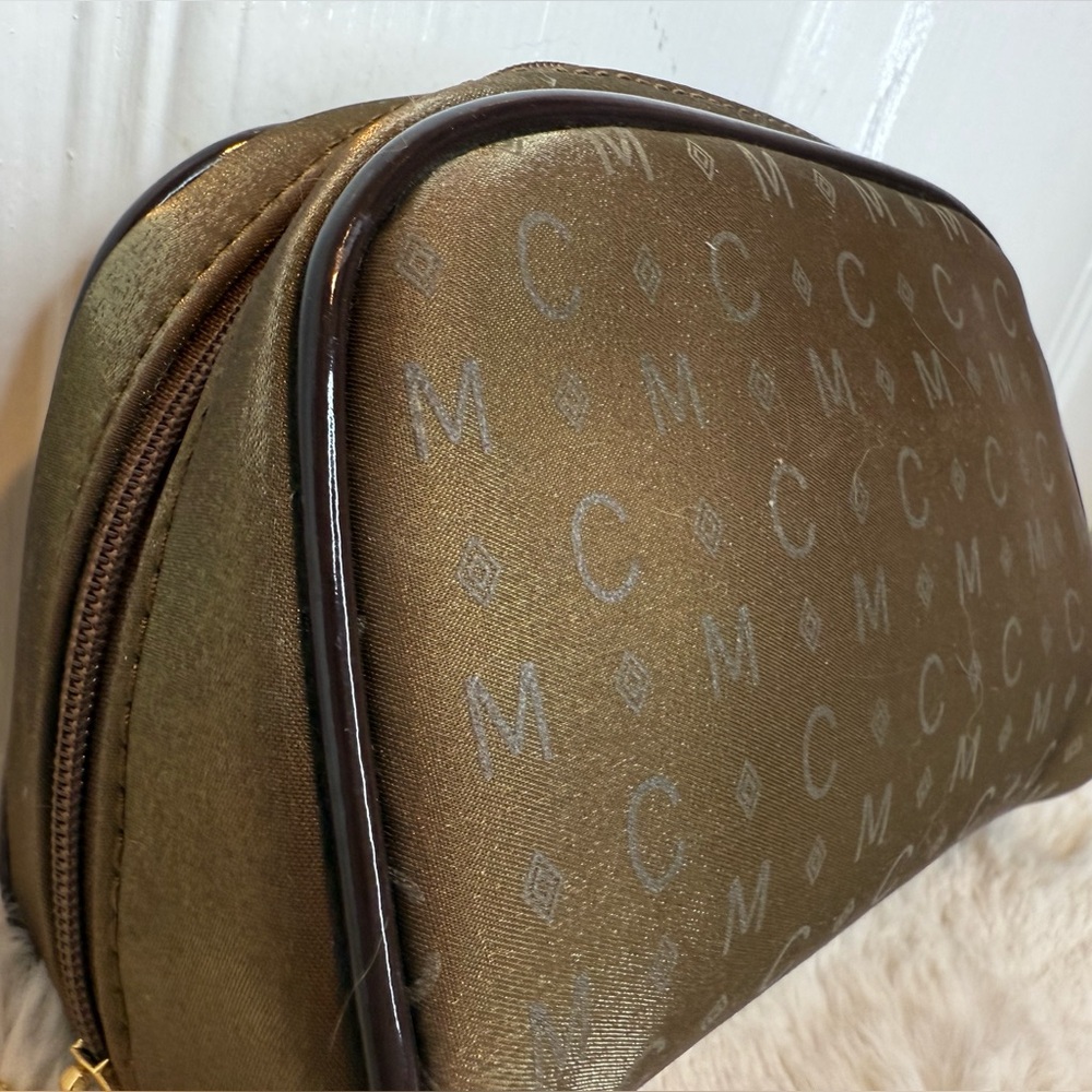 MEN’S POUCH TOILETRY BAG FROM JAPAN